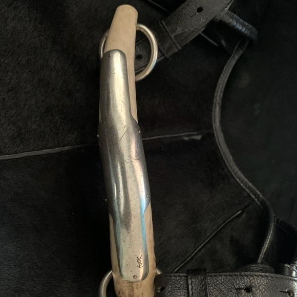 Authentic Yves Saint Laurent - Picture 2 of 3